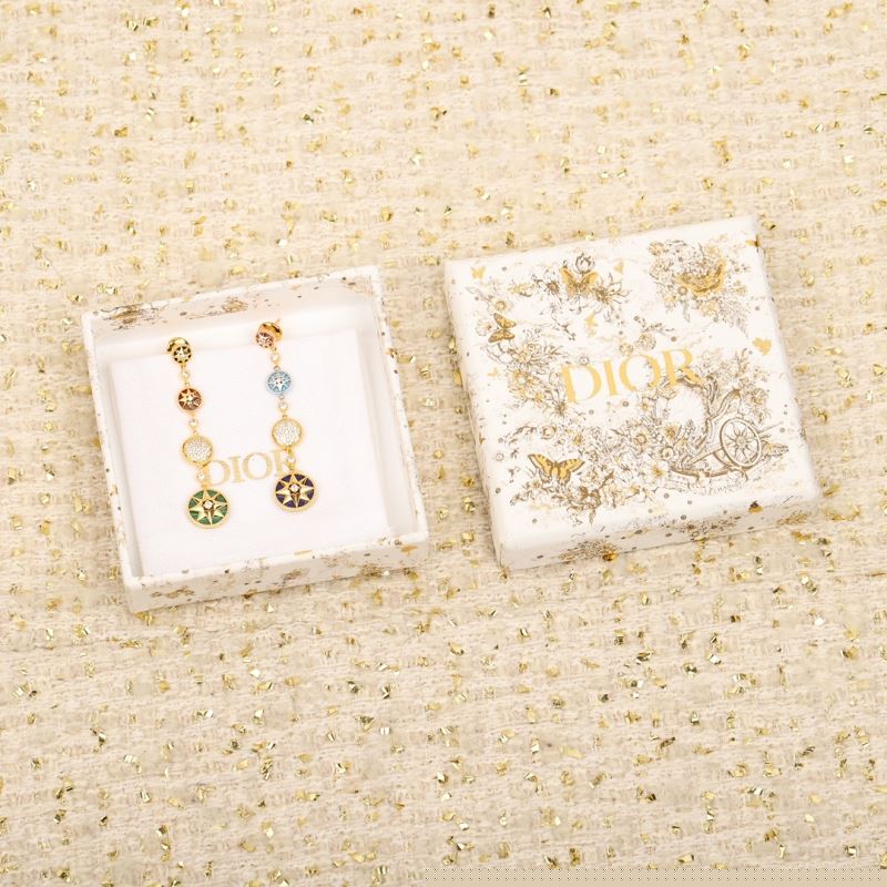 ch**an D*or necklaces